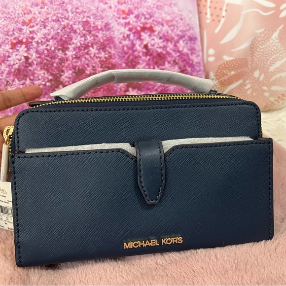 ‼️SOLD ‼️Mk Crossbody - Picture 5 of 10